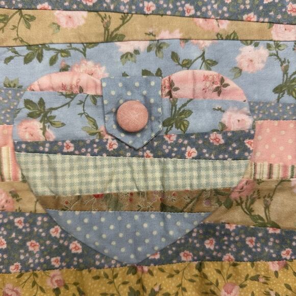 Vintage 1980’s Handmade Patchwork Floral Quilted Vest. - Picture 3 of 5